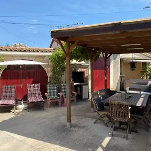 https://appartement-tout-confort-avec-parking-ferme.fr-provencehotel.com